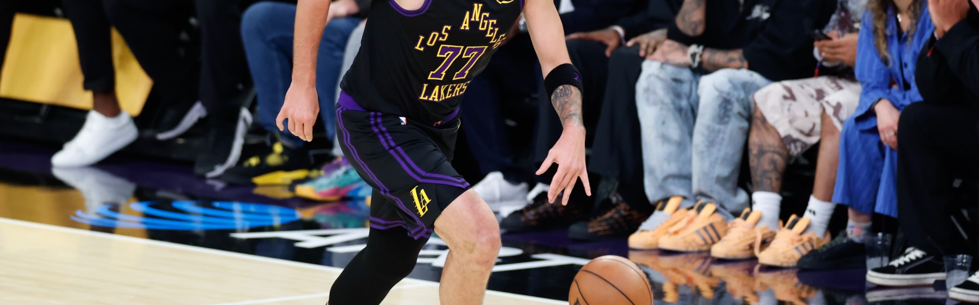 完美电竞赛事平台-东契奇成为本赛季第13位单场50+球员 约基奇2次&amp;掘金3人均为最多